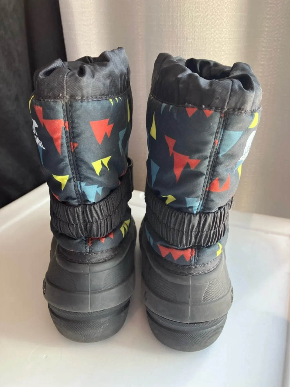 Sorel youth flurry™